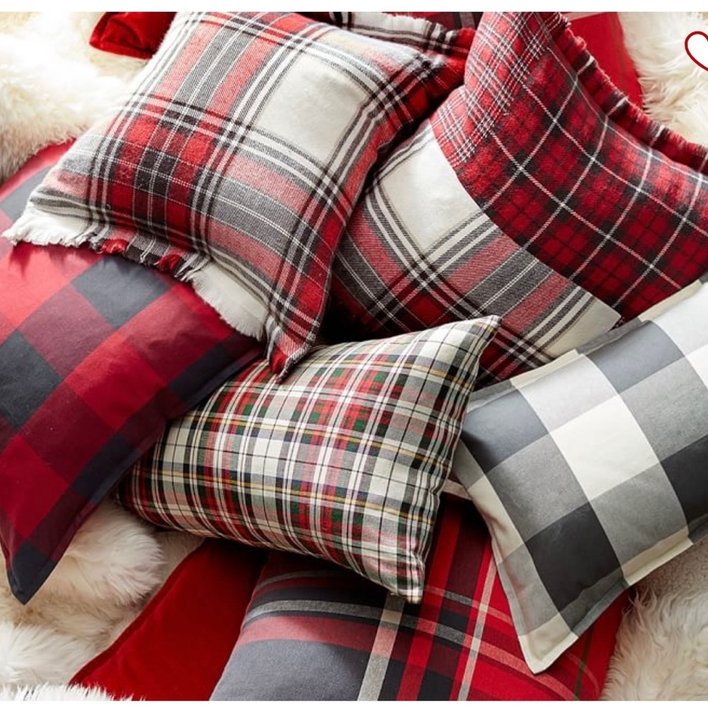 Pottery barn McKinley tartan Plaid Pillow Covers (2) Like new 24x24 SOLD OUT - Picture 2 of 4
